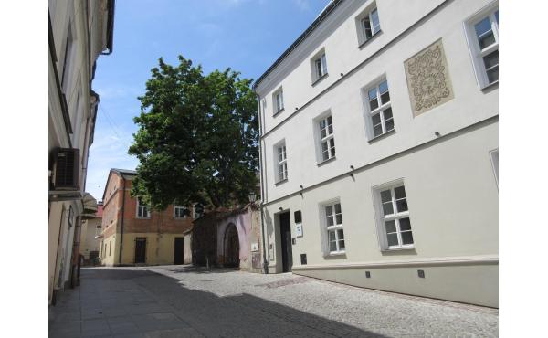 Kamienica w sercu Tarnowa / Gabinety / lokale / usługi premium 